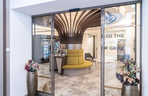 Lend Hotel | CHRIZZ Rooms