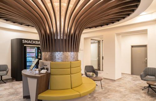 Lend Hotel | CHRIZZ Rooms