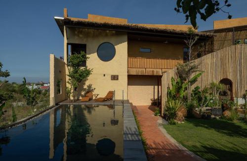 Phan Thiet Hotel | Chuồn Chuồn Retreat