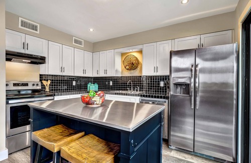 Ingram House | Cielo Vista - 5 Bedroom | Pool + Hot Tub + River Access