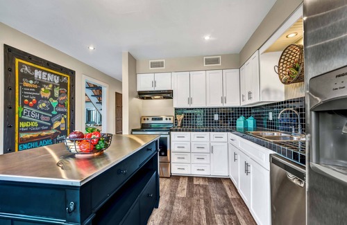 Ingram House | Cielo Vista - 5 Bedroom | Pool + Hot Tub + River Access
