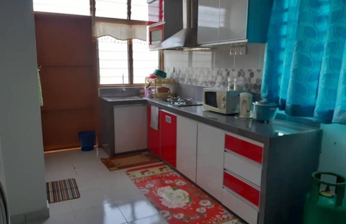 Jitra House | Cik Kerinting Homestay