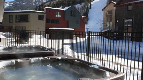 Telluride House | Cimarron Lodge 14 by AvantStay Ski-InSki-Out Property in Complex w Two Hot Tubs Permit3601
