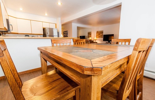 Mountain House Condo | Cinnamon Ridge #113 Building C by Summit County Mountain Retreats