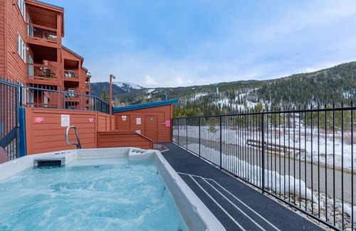Mountain House Condo | Cinnamon Ridge #113 Building C by Summit County Mountain Retreats