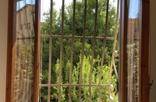 Sant' Ambrogio Apartment | CIOMPI SQUARE -S.AMBROGIO : the best location to enjoy Florence -LIFT-A/C-WI-FI
