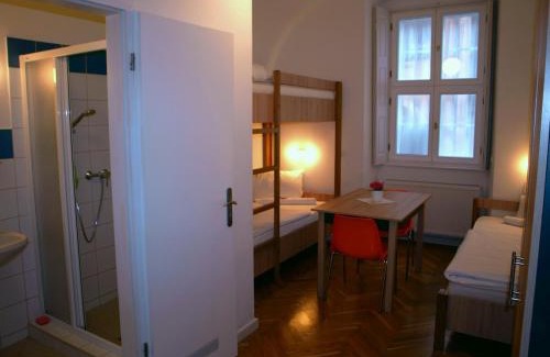 Pecs House | Ciszterci Szállás Pécs