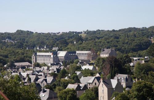 Dinan Hotel | Cit'Hotel le Challonge