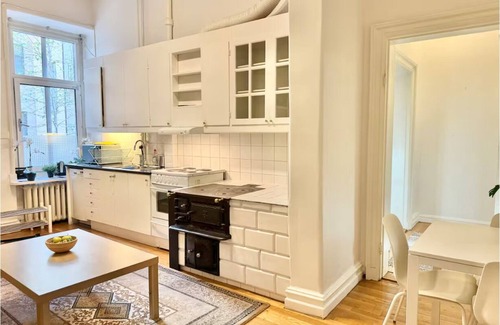 Centrum Apartment | City Center 2BR Apt - Perfect for Workers & family