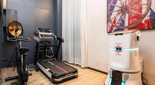 Yufeng District Hotel | City Comfort Premier Hotel Liuzhou Wuxing Pedestrian Street Jinggu Building