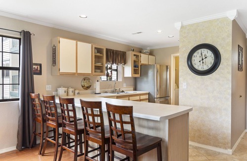Branson Condo | City Getaway Walk-In Access Near HWY 76 Strip Golf & Ticket Deals!