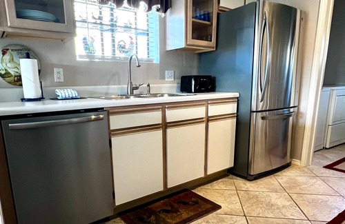 Branson Condo | City Getaway Walk-In Access Near HWY 76 Strip Golf & Ticket Deals!