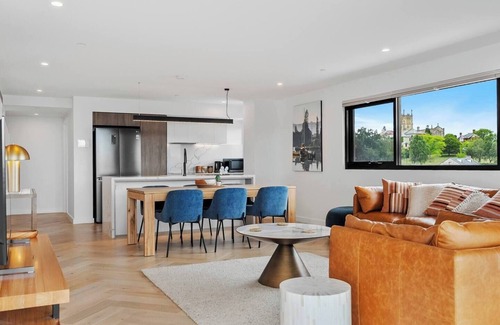Hobart Central Business District Apartment | City Luxe Oasis Huge Terrace with Panoramic Views