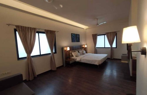 Nanded Hotel | City Point Executive