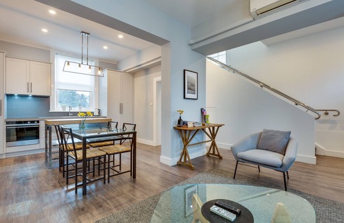 Hobart Central Business District House | City Retreat Hobart