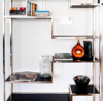 Carlton Apartment | City Views - Unique Carlton Stay