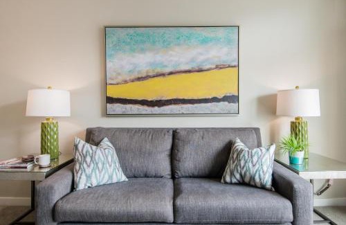 Belltown Apartment | City Water View Oasis with Pool & Gym near Cruise in Heart of Seattle