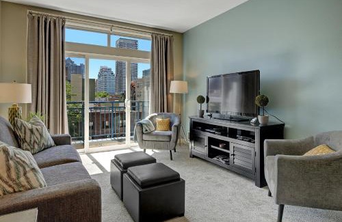 Belltown Apartment | City Water View Oasis with Pool & Gym near Cruise in Heart of Seattle