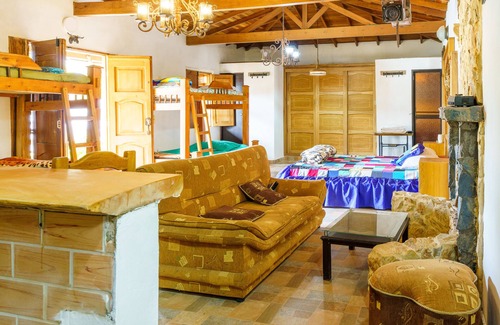 Carolina del Principe Hotel | Ciudadela el Artesano