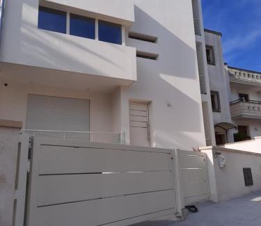 Martano House | Civico 72