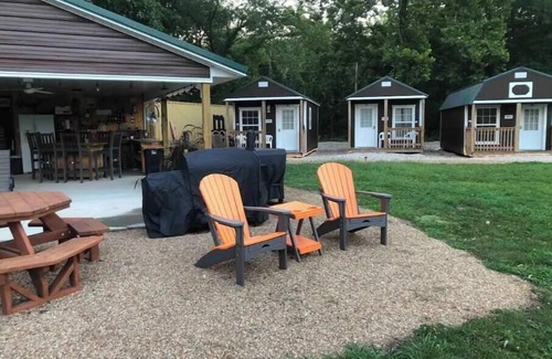 Tuscumbia Cabin | “Clabe” one of the 5 Tiny Cabins on the Osage River