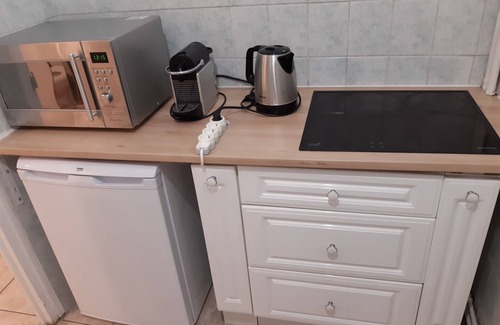 Clamart Apartment | Clamart apartment 200 m from the T6 streetcar station PAVE BLANC with separate kitchen