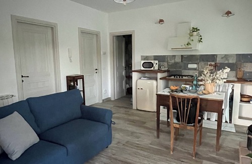 Serrastretta Apartment | Clare's Garden Shelter for Weary Souls