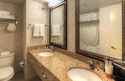 Essington Hotel | Clarion Hotel Philadelphia International Airport