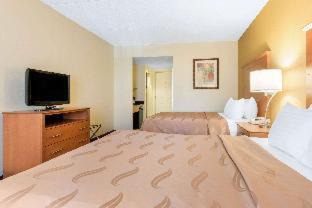 Shippensburg Hotel | Clarion Hotel & Suites University-Shippensburg