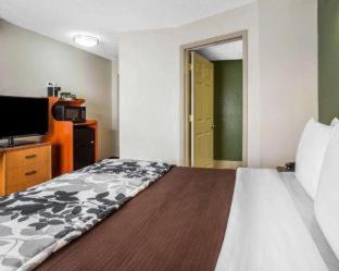 Albemarle Hotel | Clarion Pointe Albemarle