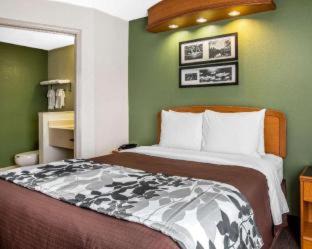 Albemarle Hotel | Clarion Pointe Albemarle