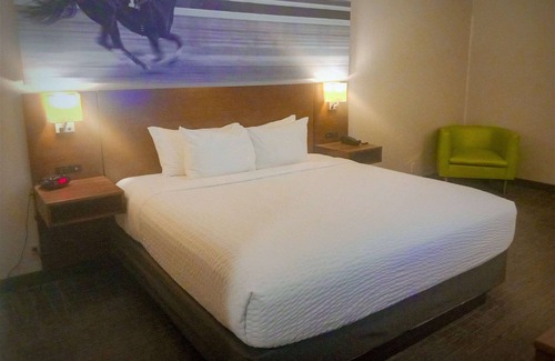 Hopkinsville Hotel | Clarion Pointe Hopkinsville near The Bruce Convention Center