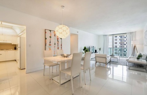 Hollywood South Central Beach Condo | Classic 1BR at The Tides Steps to Sand Great Amenities