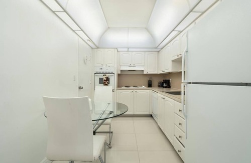 Hollywood South Central Beach Condo | Classic 1BR at The Tides Steps to Sand Great Amenities