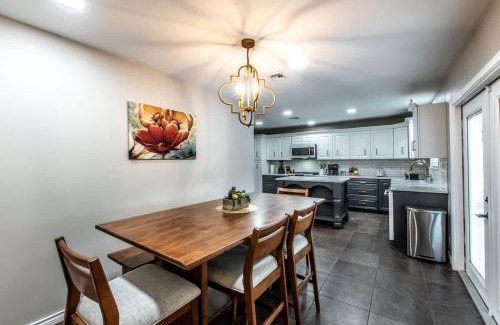 Bay Area House | Classic Coastal Getaway Sleeps 34 - 2 Homes 2 Pools