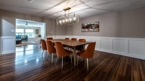 Bay Area House | Classic Coastal Getaway Sleeps 34 - 2 Homes 2 Pools