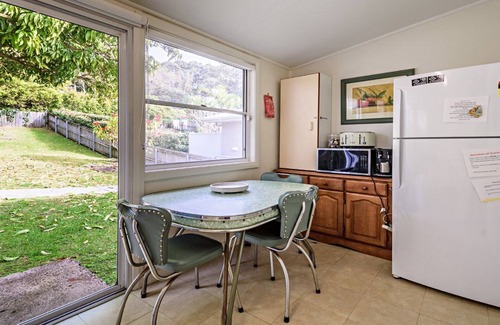 Killcare House | 'Classic Cottage on the Bay' by Accom Holidays