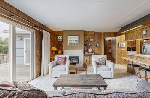 Cape Meares House | Classic home with partial ocean views & horseshoe pit - close to beach