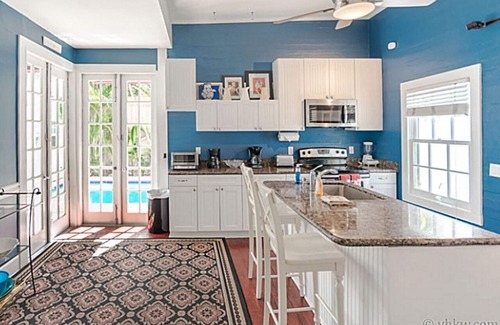 Key West Historic District House | Classic Key West Estate - 7BR Mansion off Duval St w/Pool & Guesthouse Sleeps 16