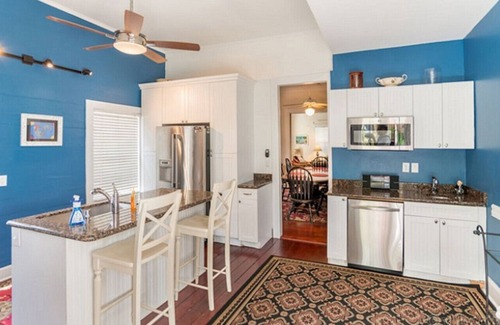 Key West Historic District House | Classic Key West Estate - 7BR Mansion off Duval St w/Pool & Guesthouse Sleeps 16