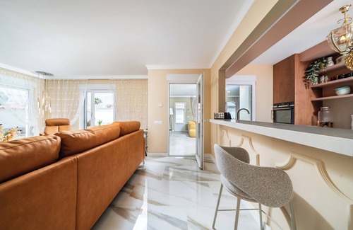 Torrevieja House | Classy villa by the pink lagoon