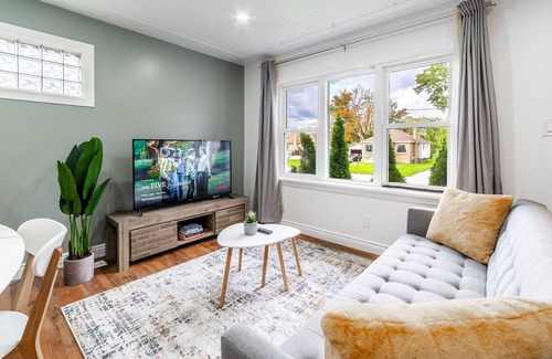 Argyle House | 🌱Clean 3 bdrm 🌱 1GBPS wifi 🌱 2 workstations