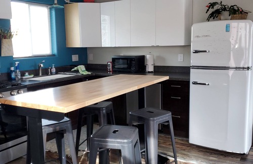 Golden Apartment | Clean, Bright, Private Studio Apt. in Downtown Golden