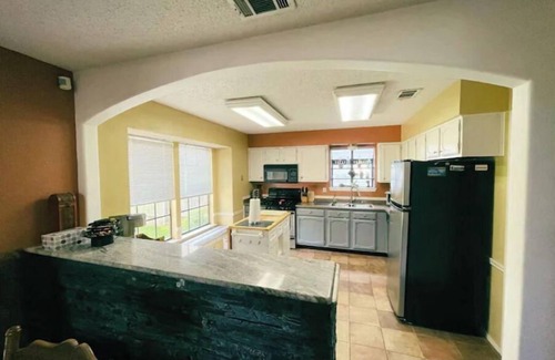 Wells Branch House | Clean, Comfortable Stress Relief house in Austin