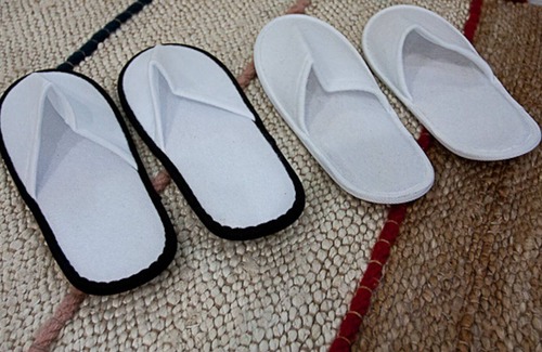 Ann Arbor Apartment | Clean modern studio, 6 min drive to U of M!