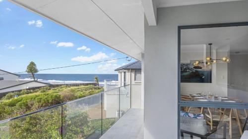 The Entrance North House | 'Clear Water at The Entrance' by HolidayCo