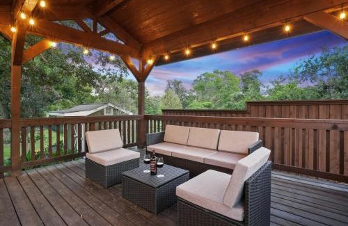 Lewisville House | Clearview Castle - Pool* Jacuzzi Lake View
