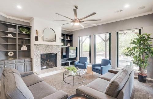 Lewisville House | Clearview Castle - Pool* Jacuzzi Lake View