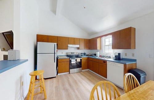 Clearwater House | Clearwater - 33732 E Hampton Ln