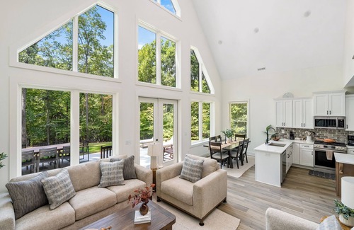 Central House | Clemson Cove - Beautiful new construction on outskirts of Clemson!